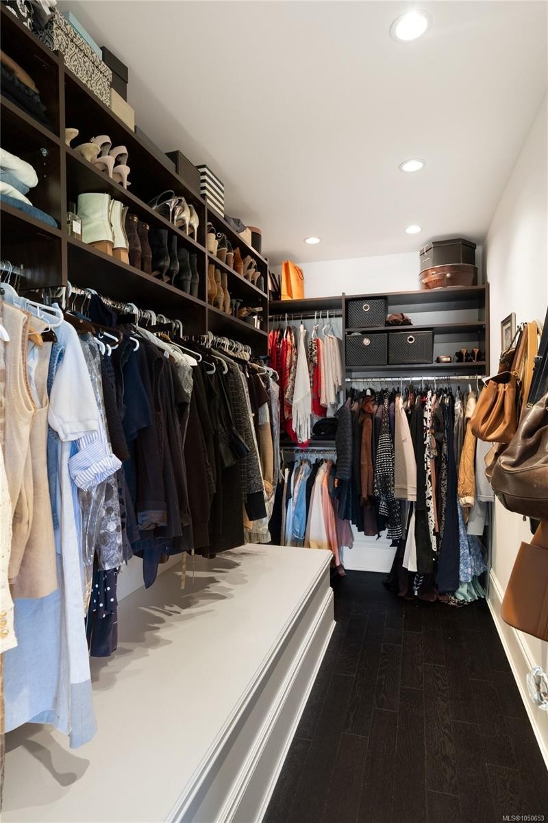 1033 Monterey Ave, Oak Bay, BC
