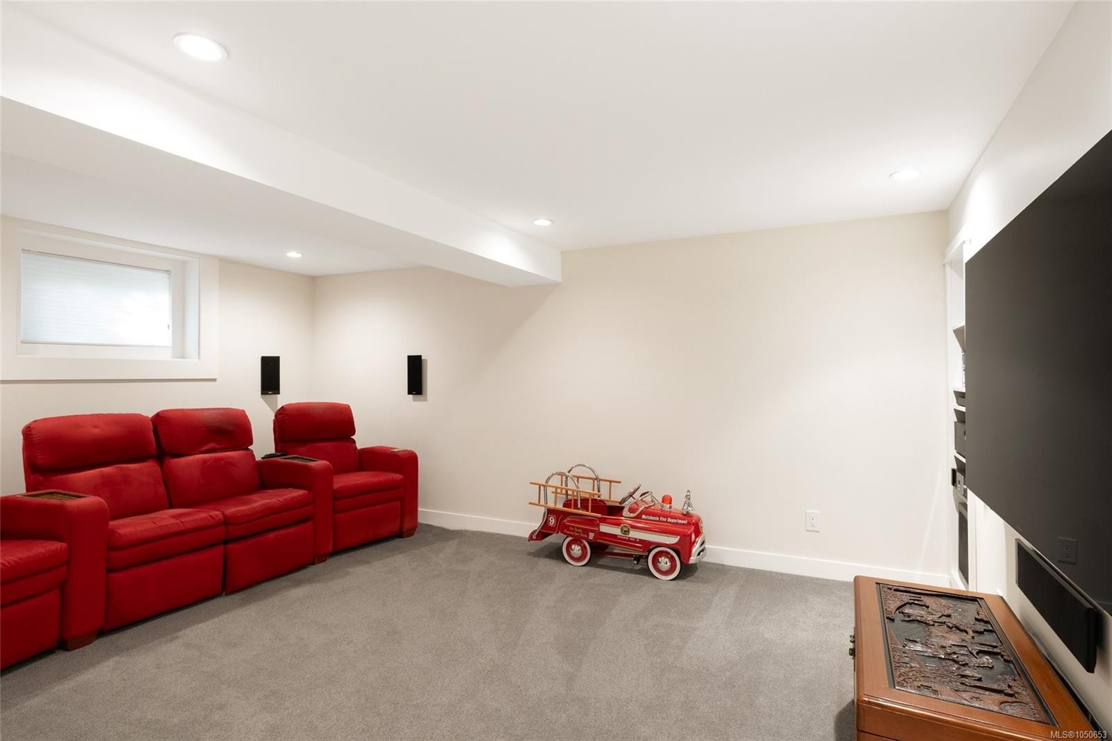 1033 Monterey Ave, Oak Bay, BC