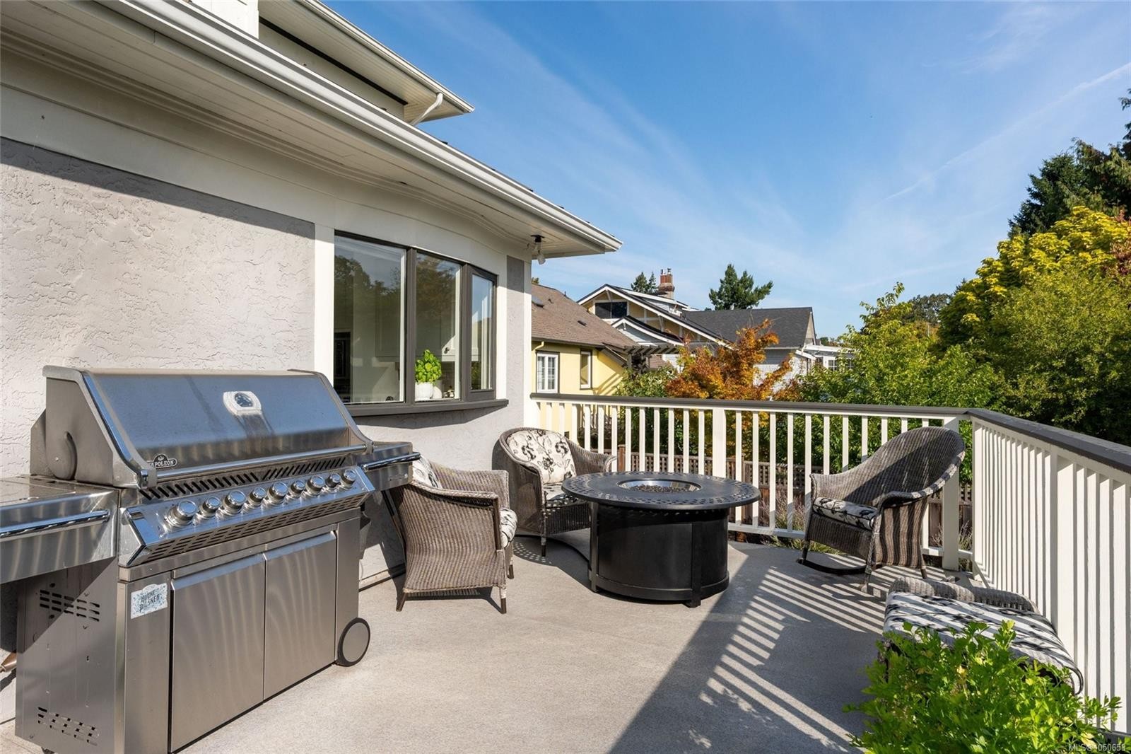1033 Monterey Ave, Oak Bay, BC