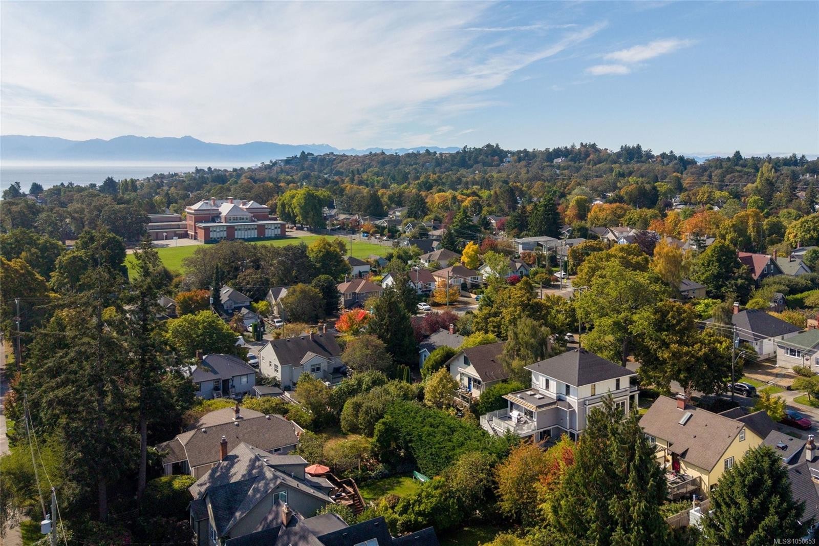 1033 Monterey Ave, Oak Bay, BC