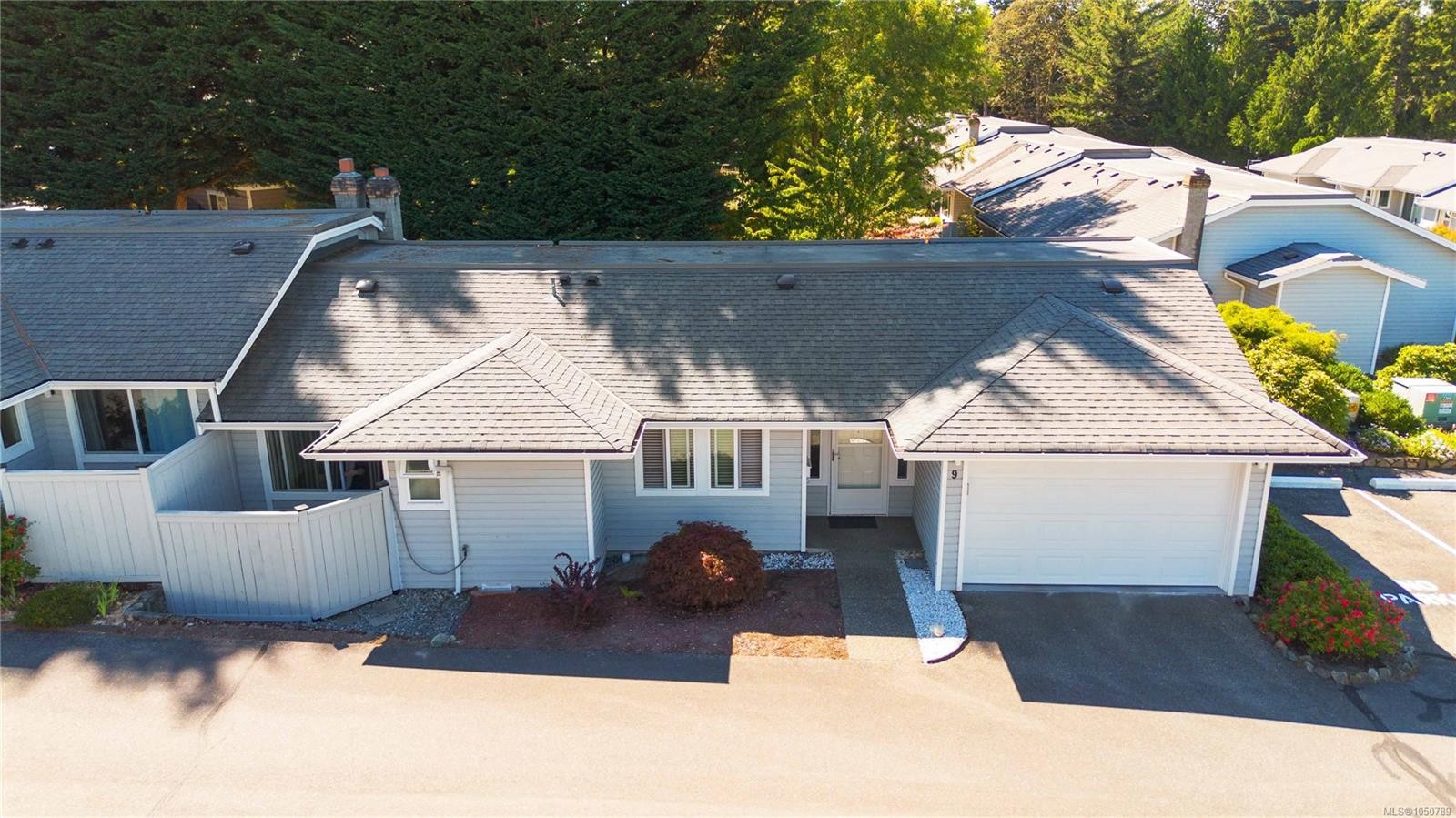 #9-3966 Cedar Hill Cross Rd, Saanich, BC