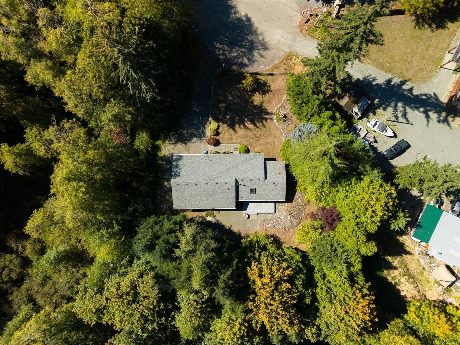 8133 Miracle Close, Youbou, BC