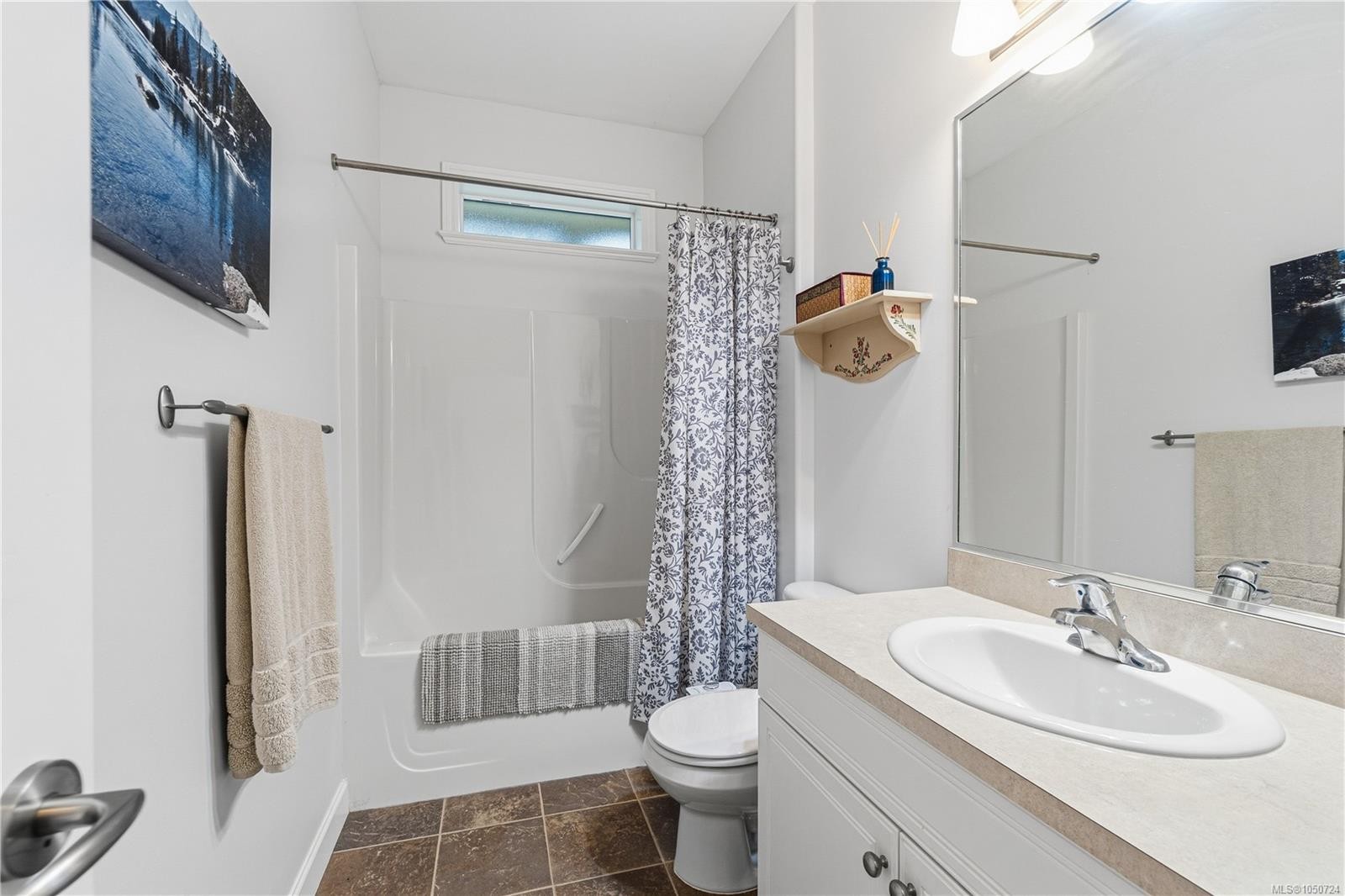 #110-813 Oakhills Vista, Nanaimo, BC
