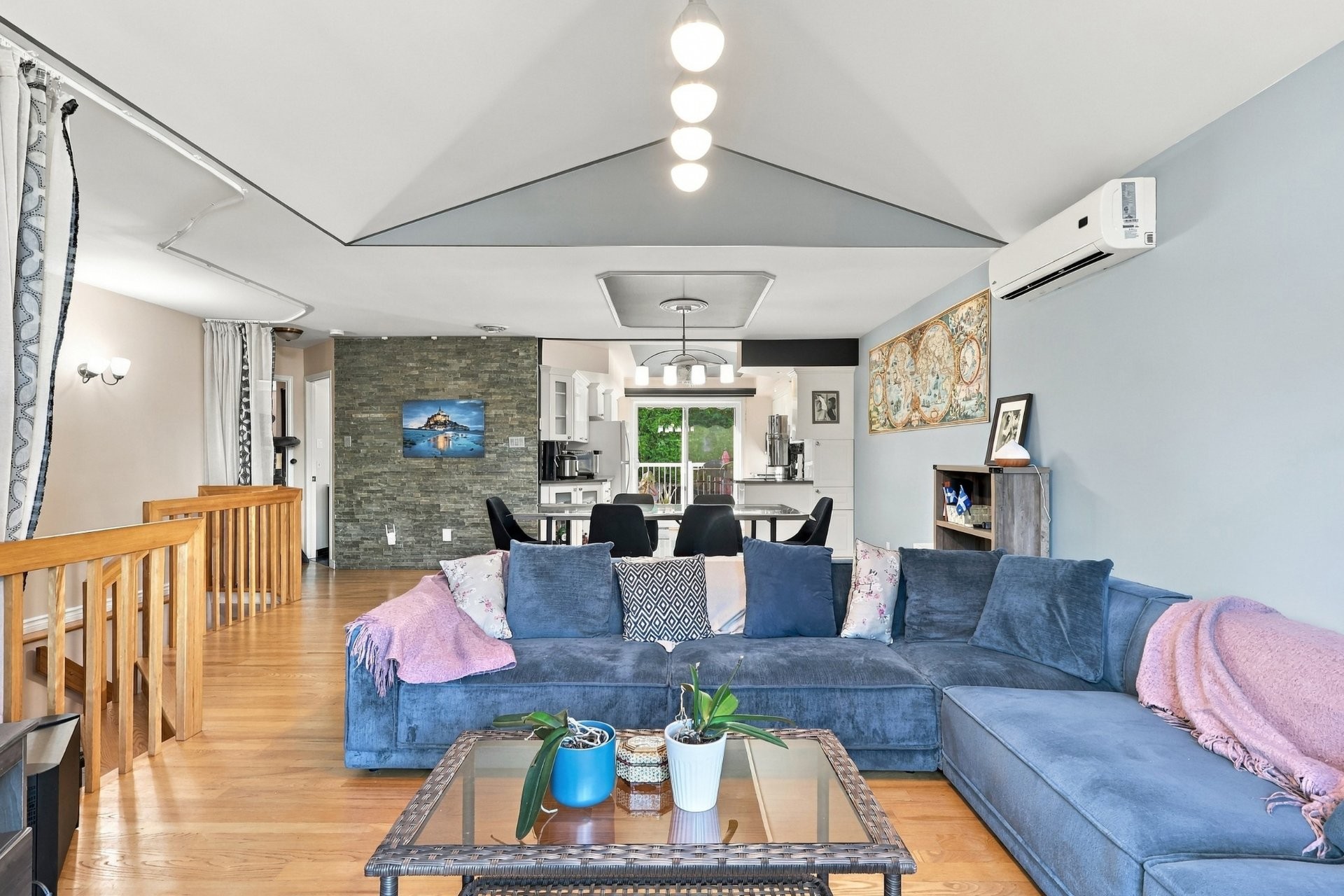 Living Room - 6343 Rue Antoine-Manseau, Longueuil (Saint-Hubert), QC