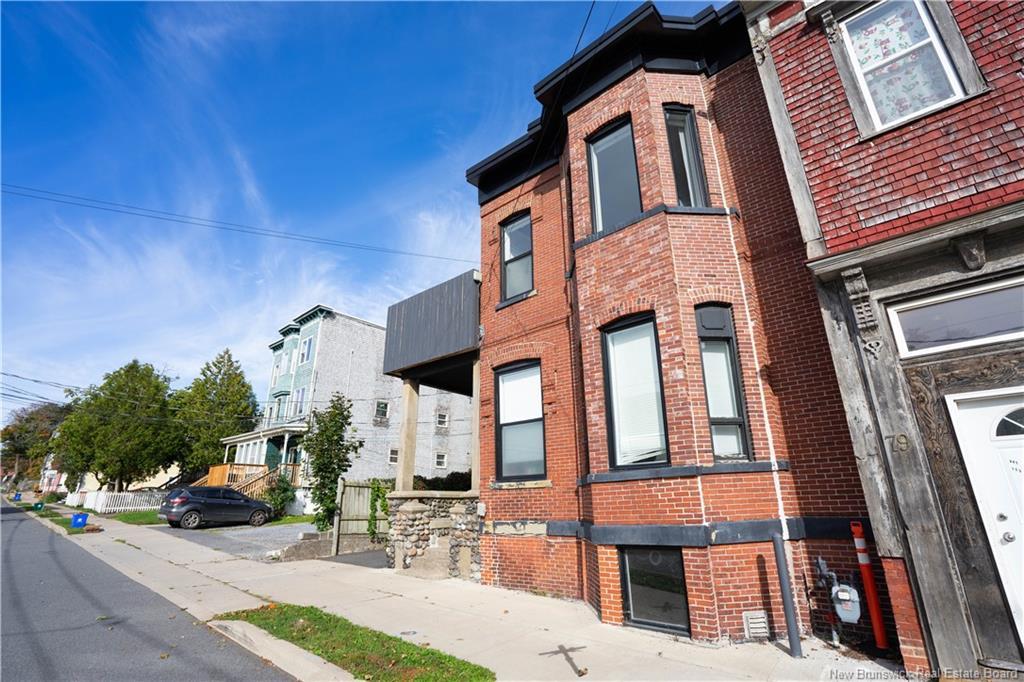 77 Mecklenburg St, Saint John, NB