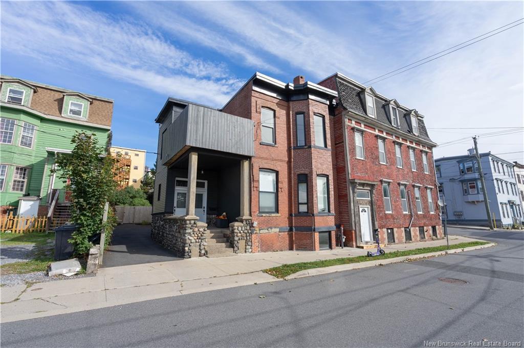 77 Mecklenburg St, Saint John, NB
