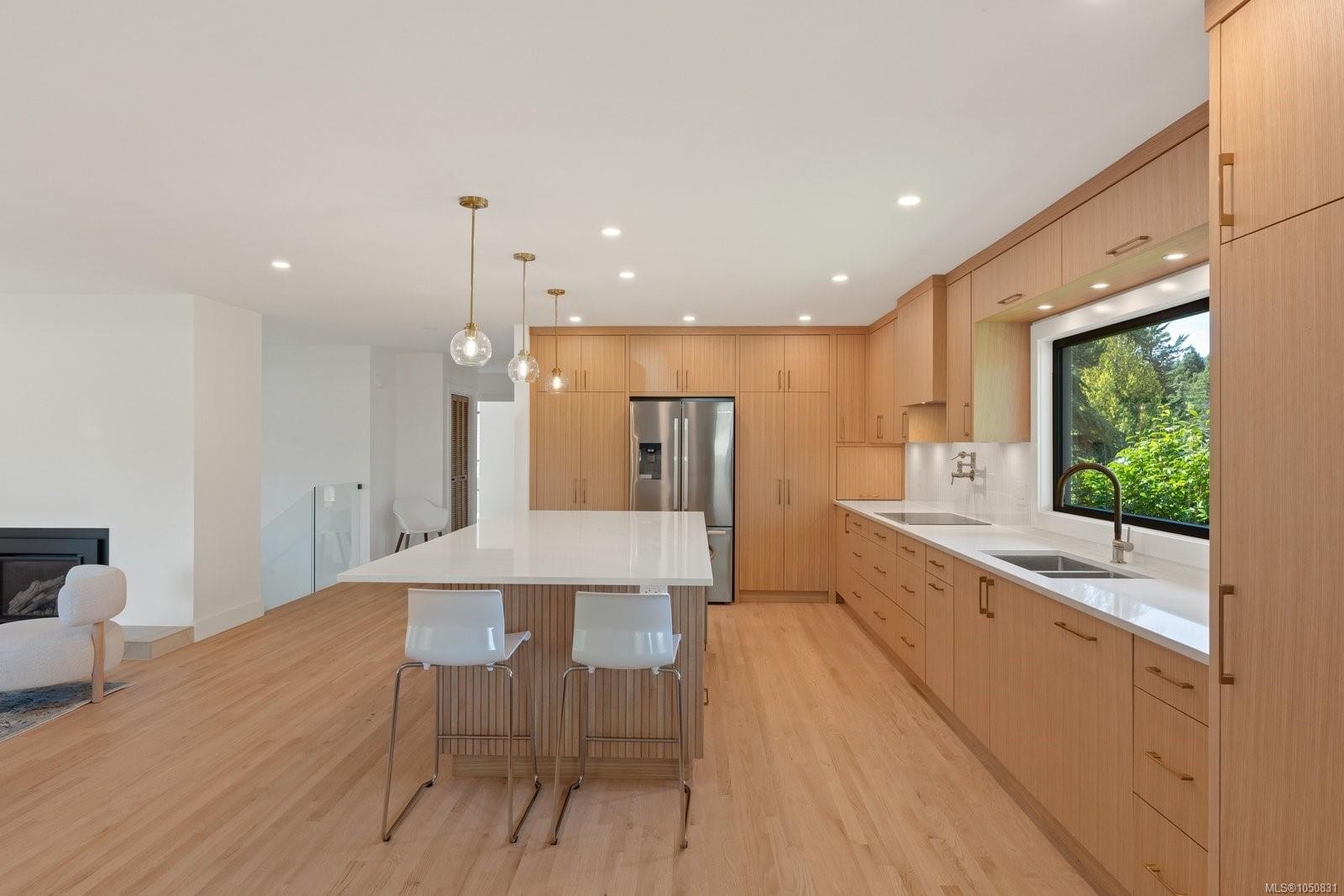 1601 Mileva Lane, Saanich, BC