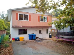 #22-577 Sixth St Nanaimo, BC V9R 5W6