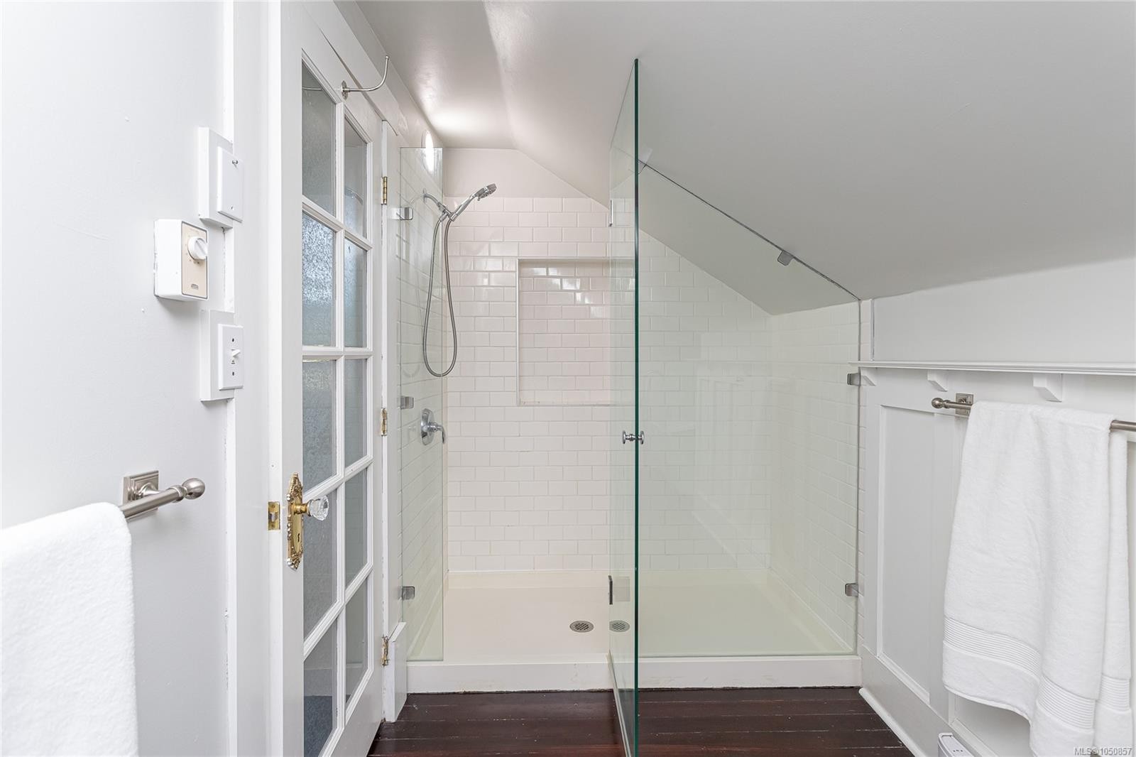 875 Richmond Ave, Victoria, BC