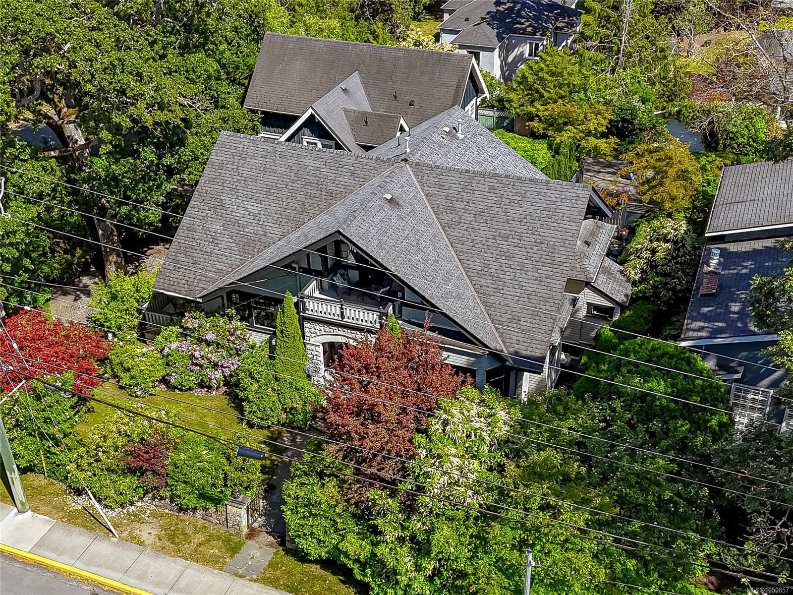 875 Richmond Ave, Victoria, BC