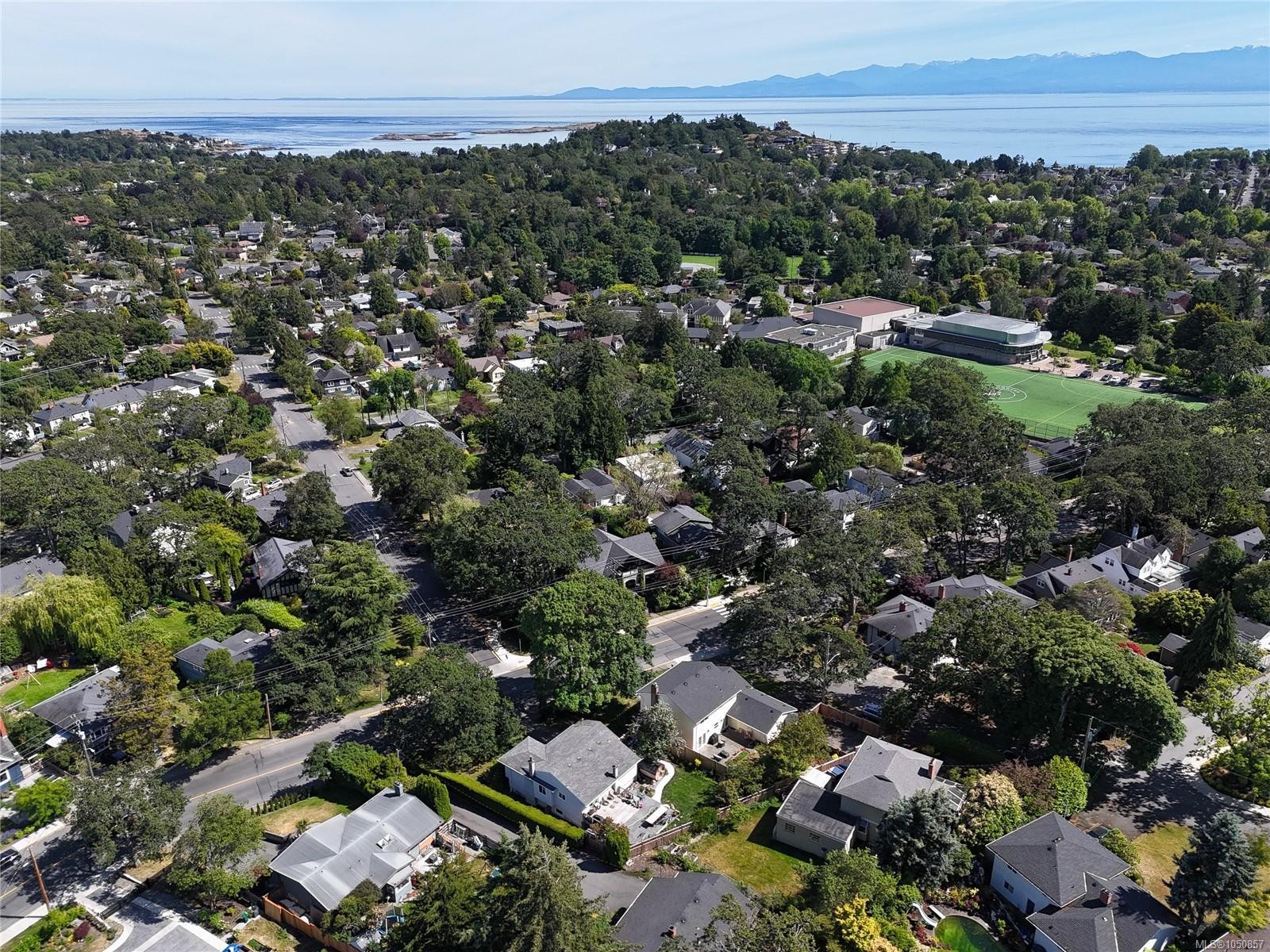 875 Richmond Ave, Victoria, BC