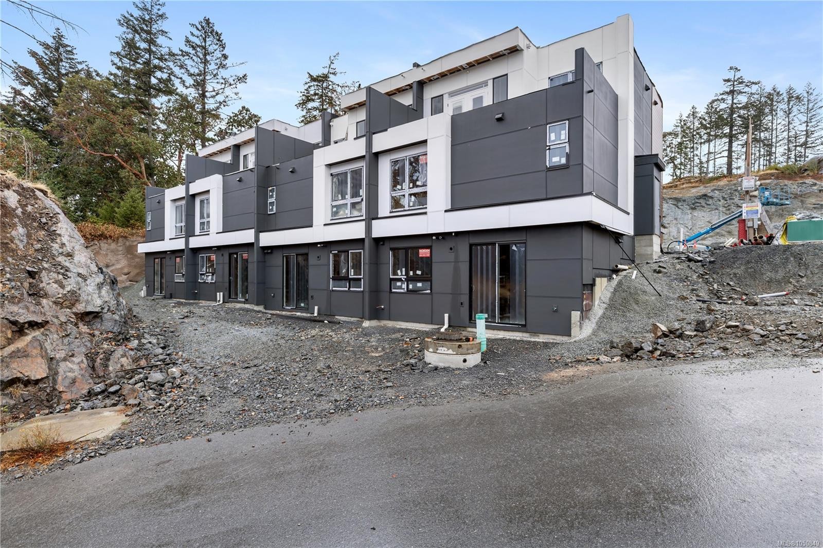 #4-2787 Lakeview Terr, Langford, BC