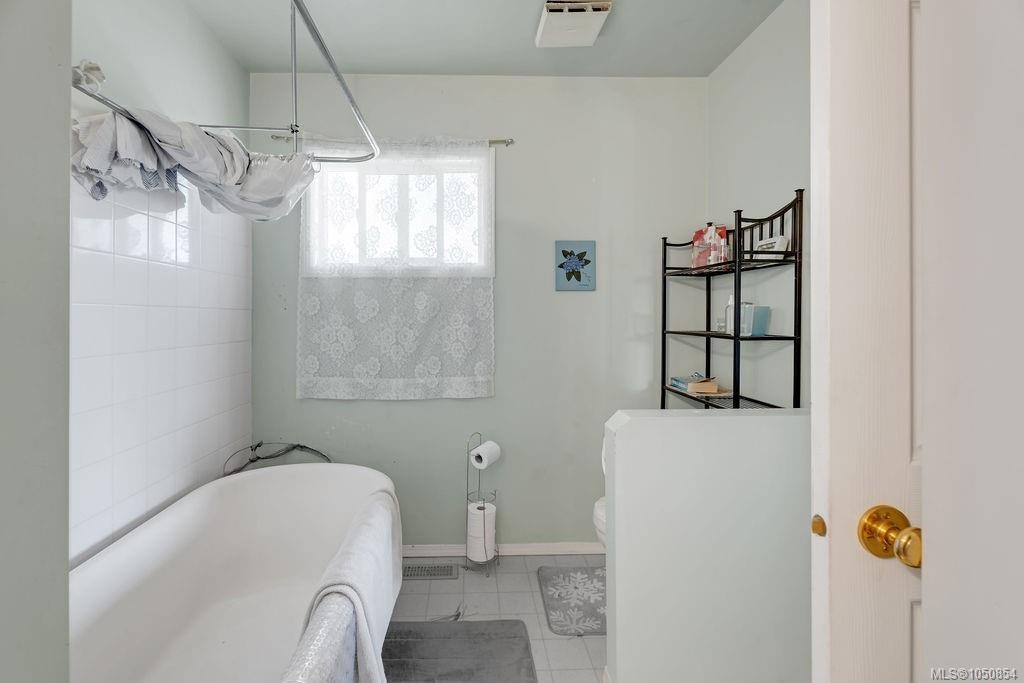 275 Bayview Ave, Ladysmith, BC