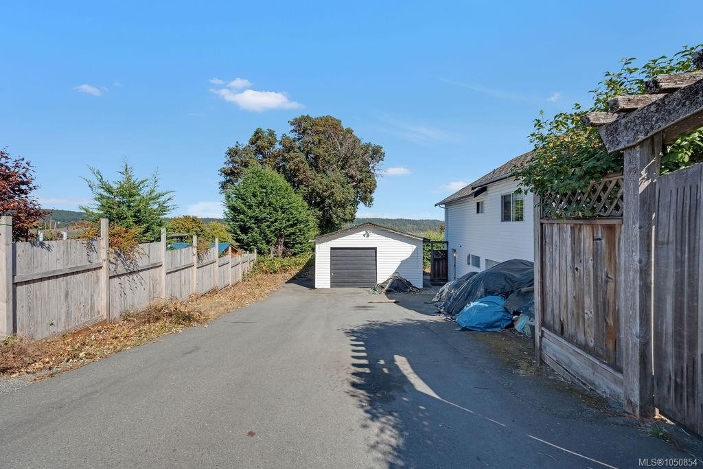 275 Bayview Ave, Ladysmith, BC