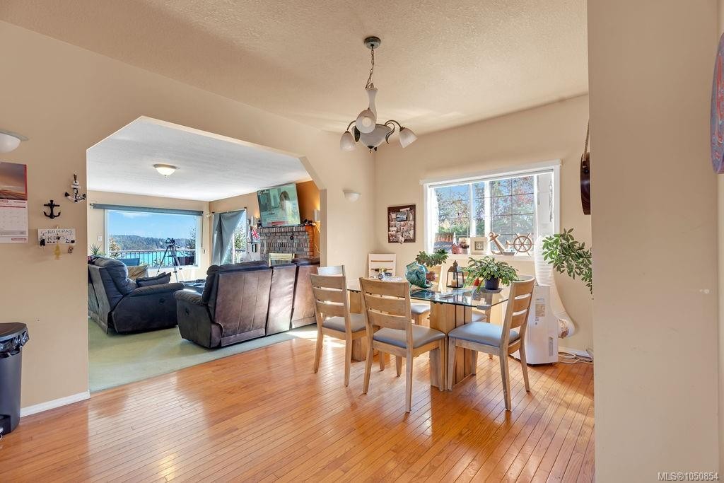 275 Bayview Ave, Ladysmith, BC