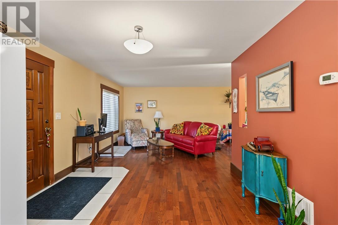 816 Danforth Avenue, Sudbury, ON