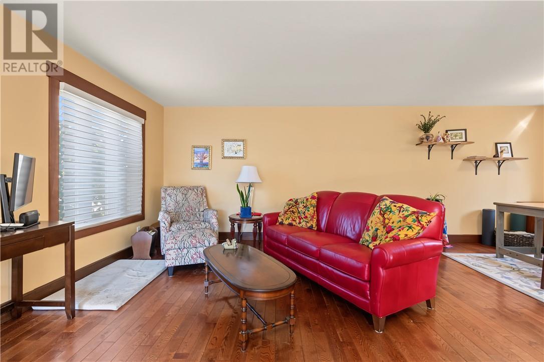 816 Danforth Avenue, Sudbury, ON