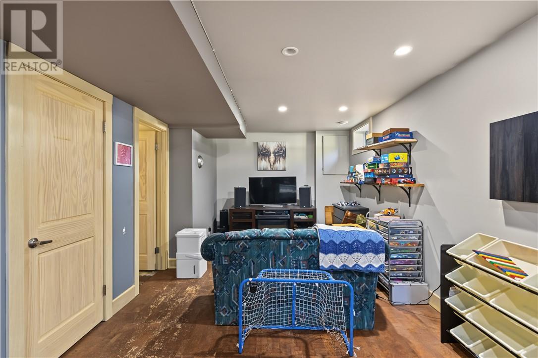 816 Danforth Avenue, Sudbury, ON
