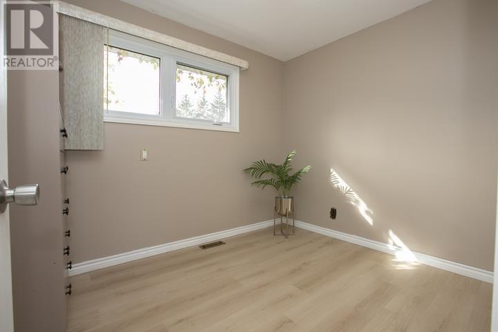 403 Sydenham Rd, Sault Ste. Marie, ON