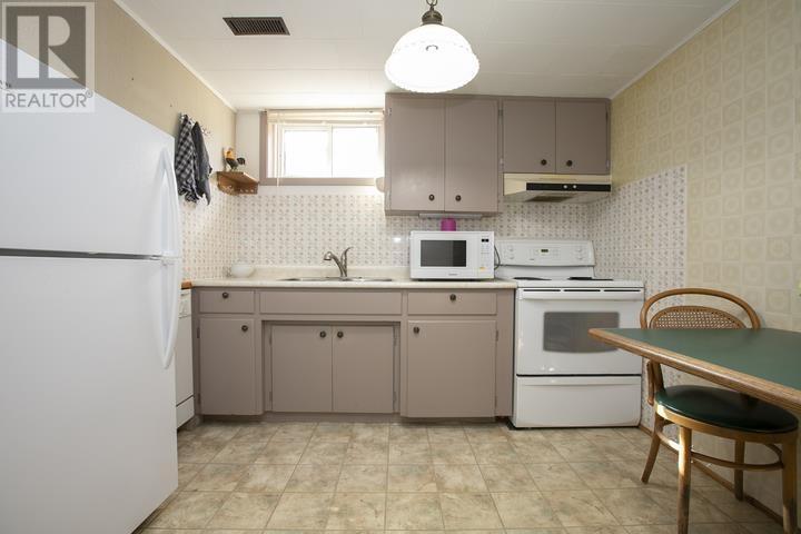 403 Sydenham Rd, Sault Ste. Marie, ON