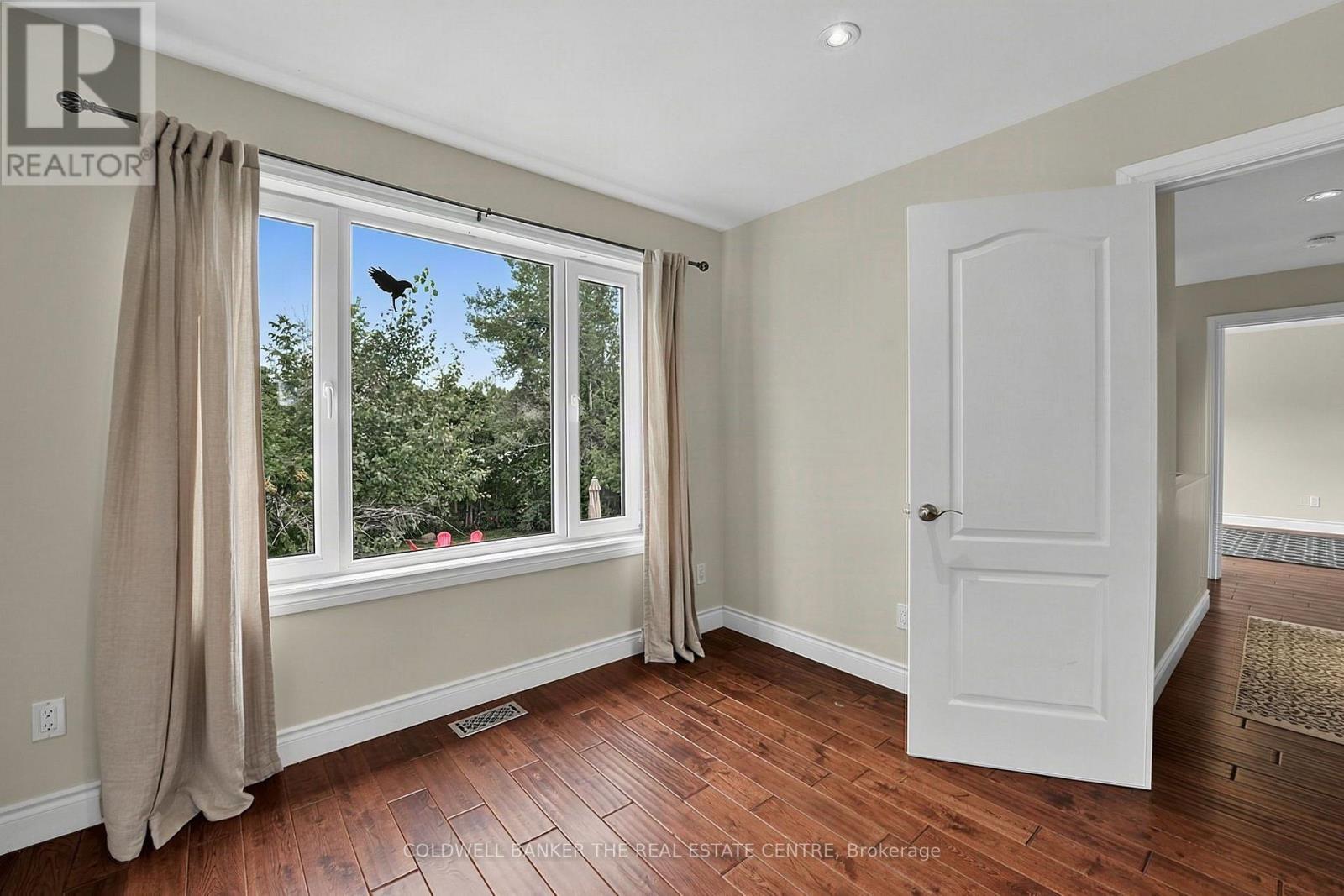 247 Poplar Avenue, Tay, ON