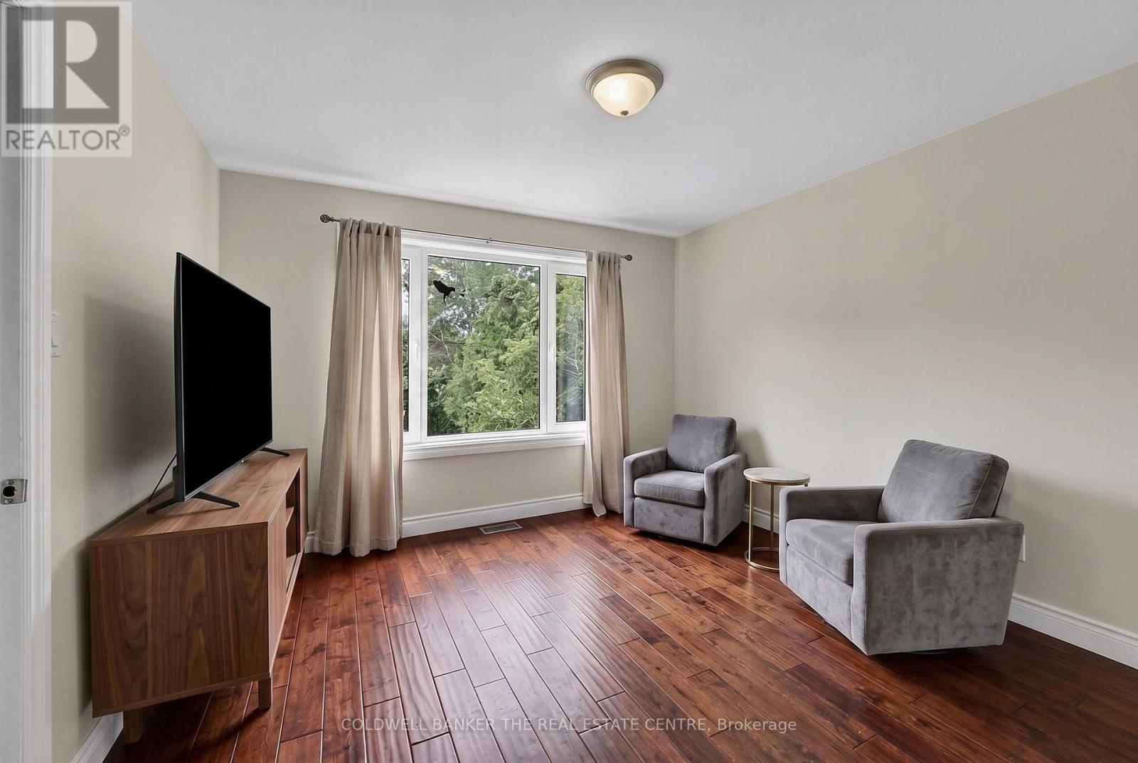 247 Poplar Avenue, Tay, ON