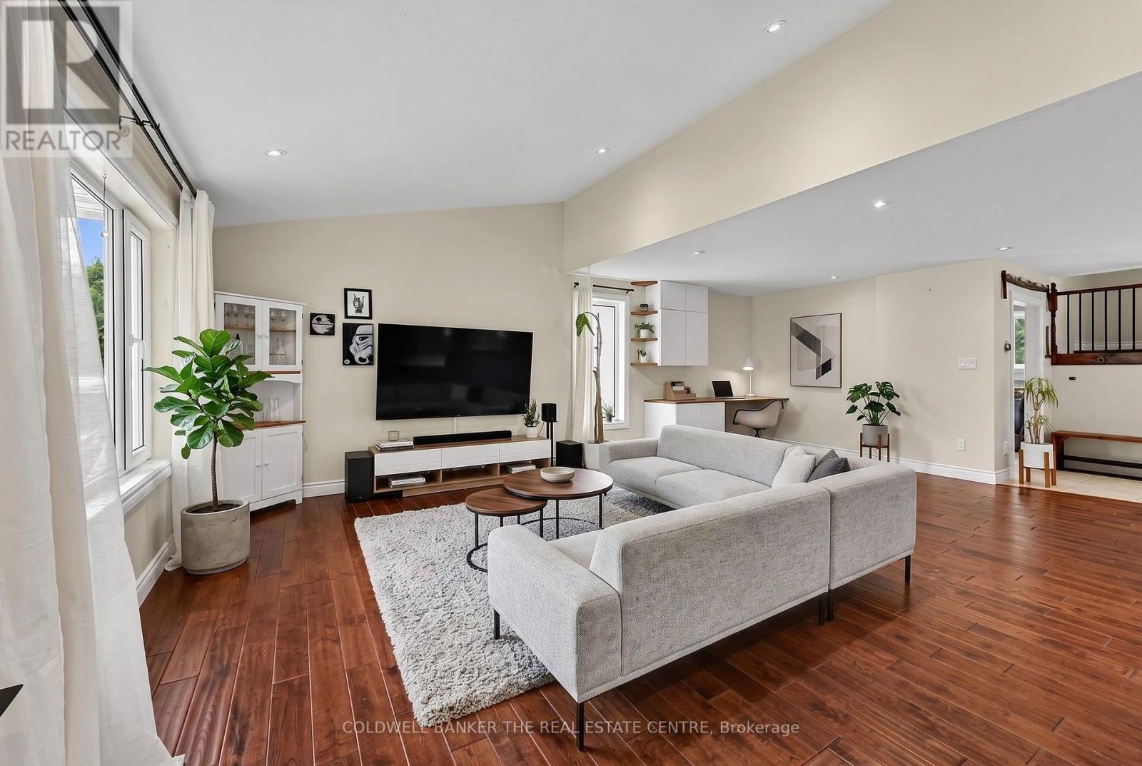 247 Poplar Avenue, Tay, ON