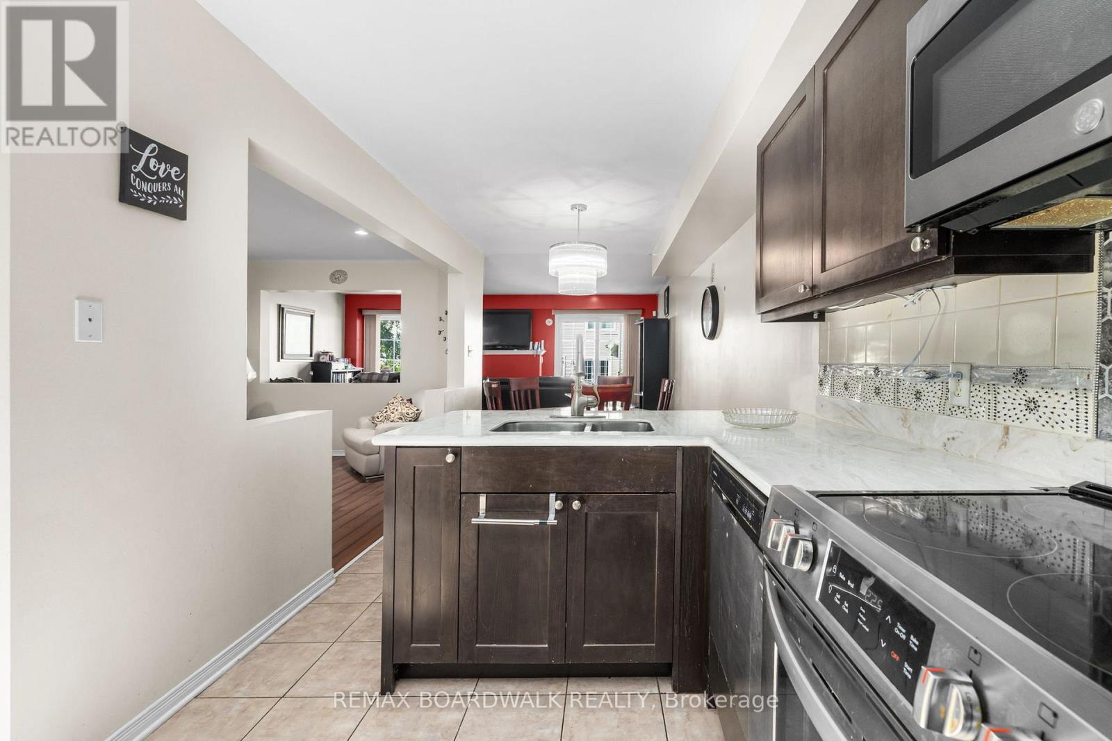 21 Kirkstone Private, Ottawa, ON