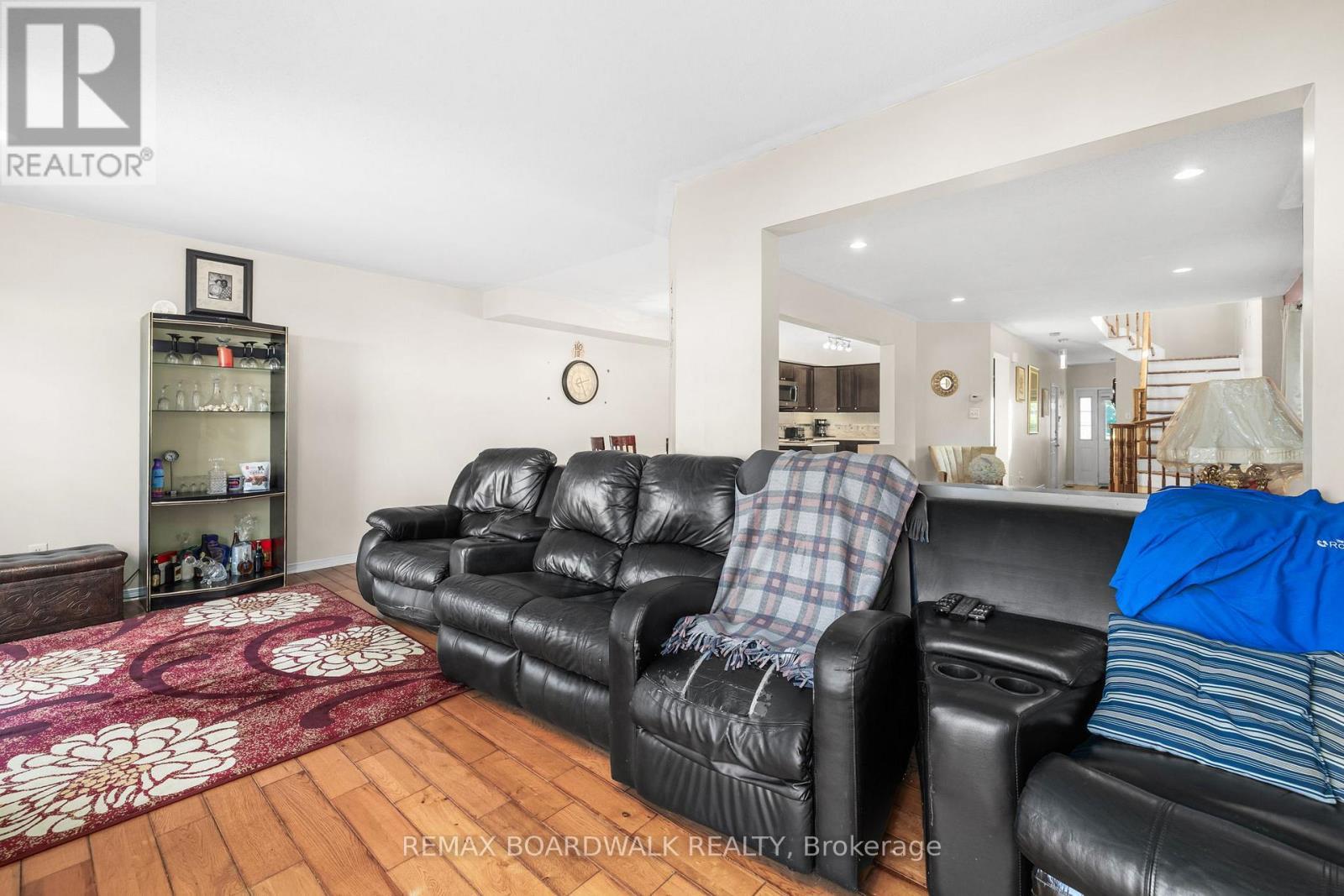 21 Kirkstone Private, Ottawa, ON