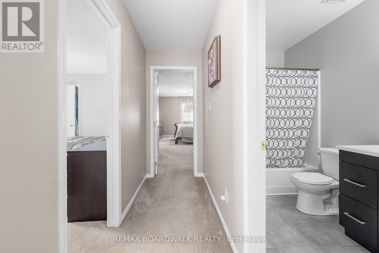 21 Kirkstone Private, Ottawa, ON