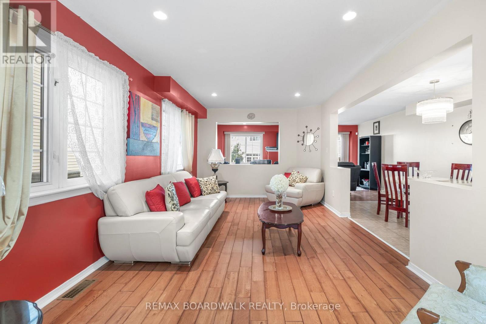 21 Kirkstone Private, Ottawa, ON