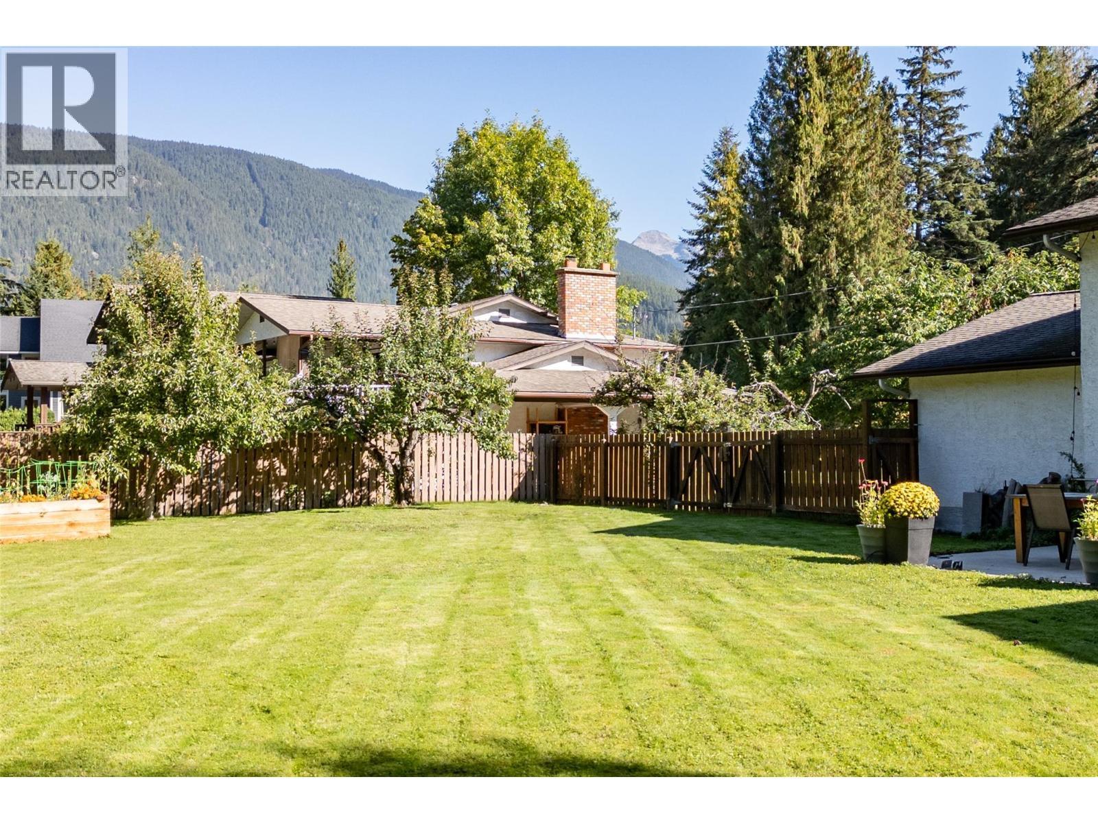 1621 Birch Drive, Revelstoke, BC