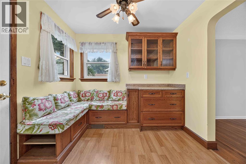 298 Elsfield Crescent, Sarnia, ON
