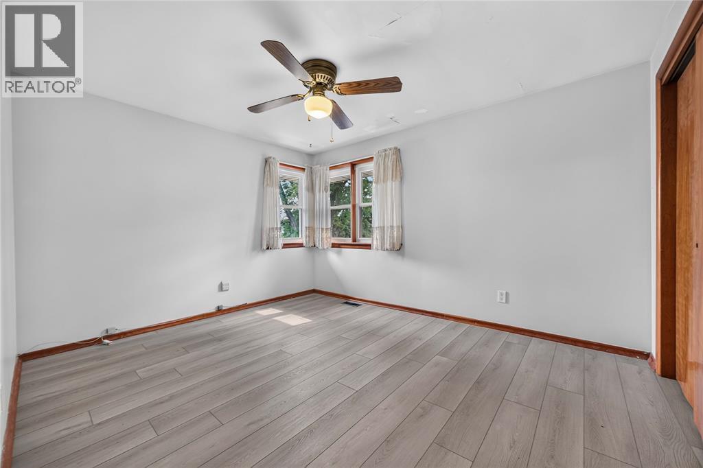 298 Elsfield Crescent, Sarnia, ON