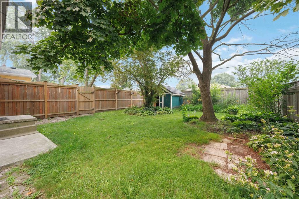 298 Elsfield Crescent, Sarnia, ON