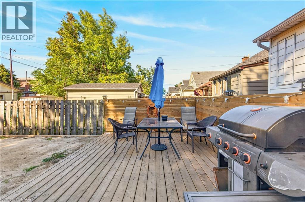 21 Cameron Avenue N, Hamilton, ON