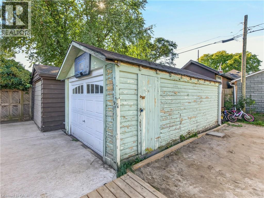 21 Cameron Avenue N, Hamilton, ON