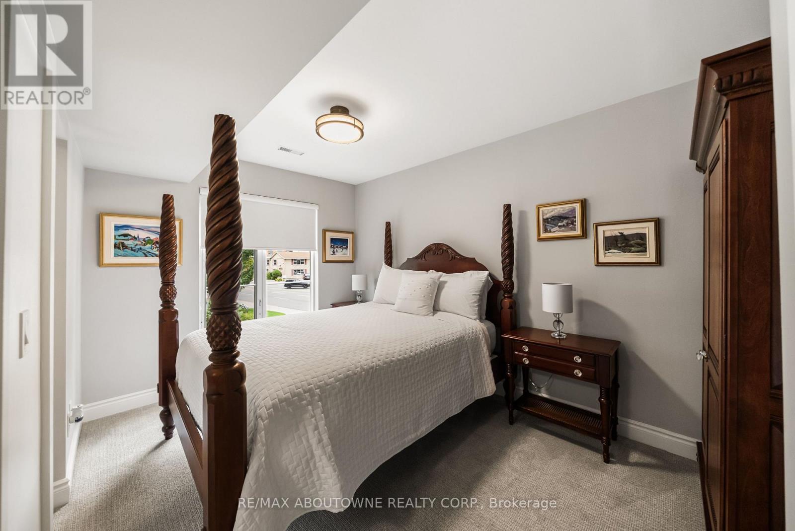 Th9 - 442 Maple Avenue, Burlington, ON
