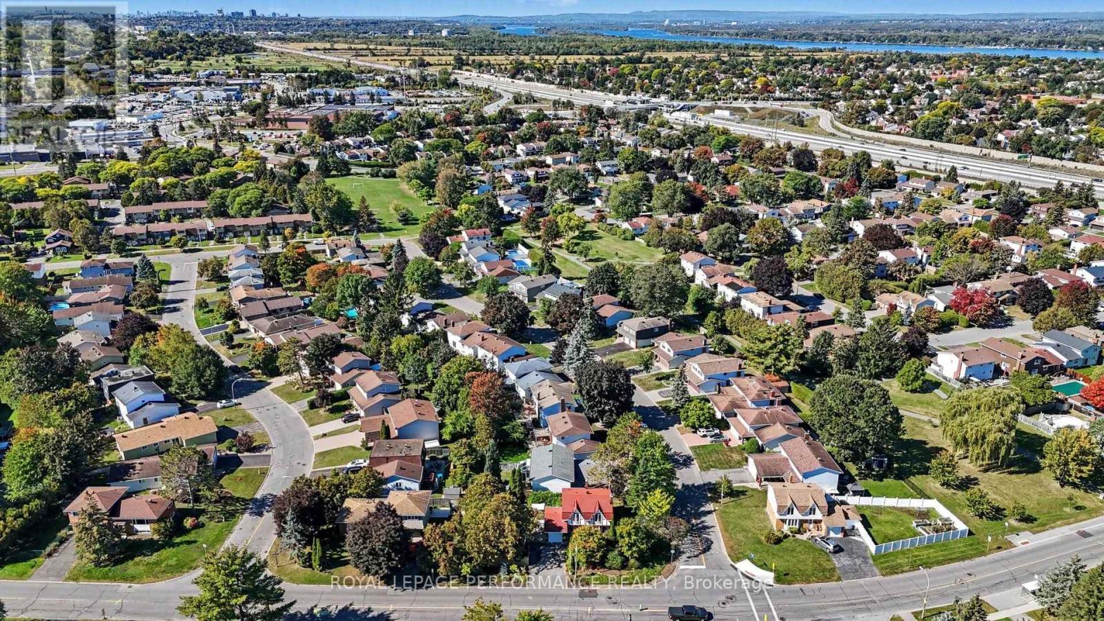 6284 Sundown Crescent, Ottawa, ON