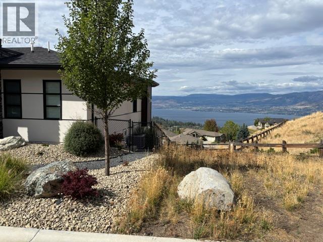 796 Kuipers Crescent Unit# 11, Kelowna, BC