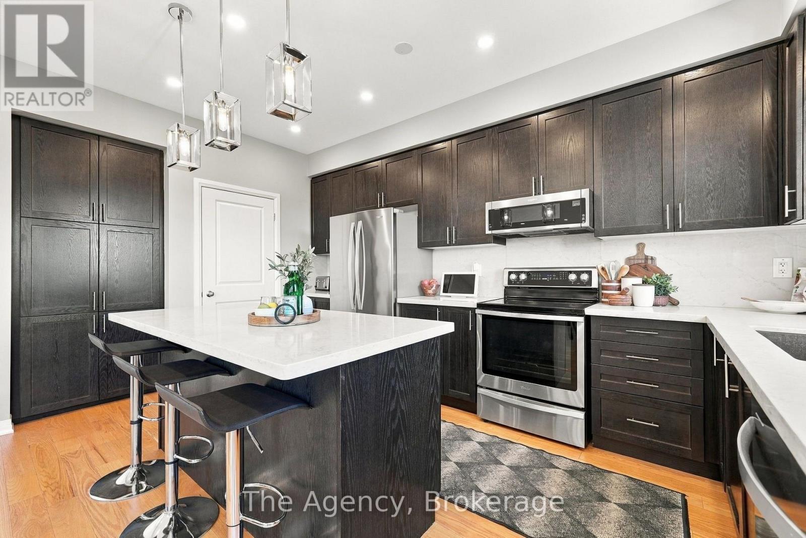 39 Yacht Drive, Clarington (Bowmanville), ON
