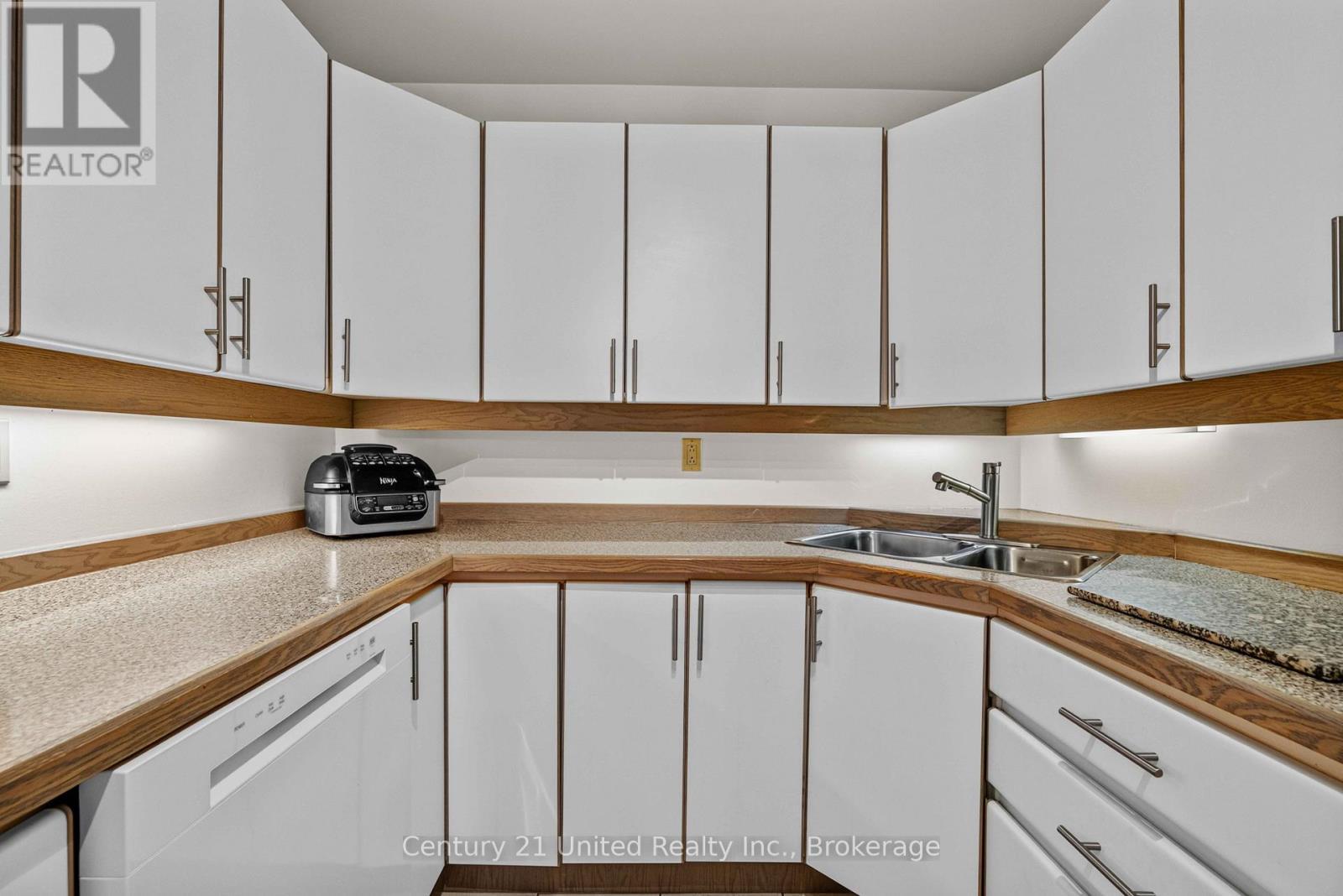 7 - 680 Whitaker Street, Peterborough (Ashburnham Ward 4), ON