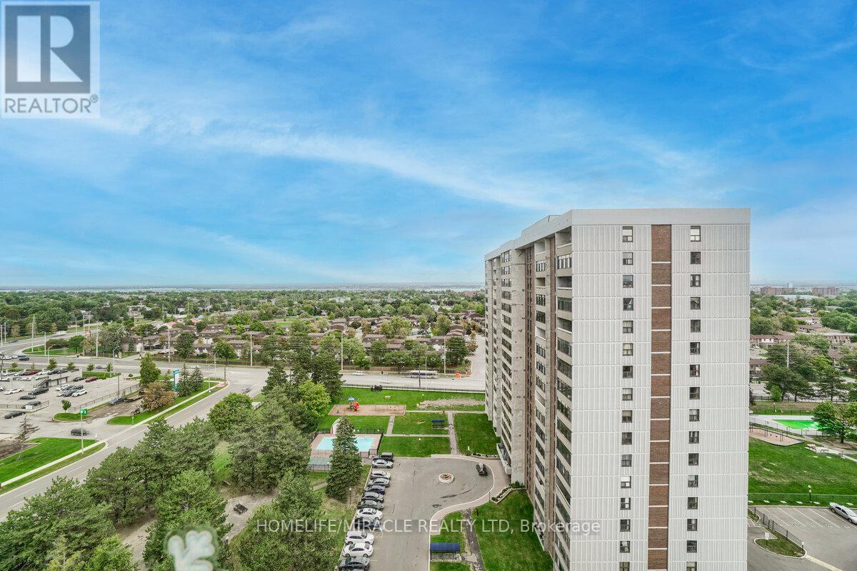 1703 - 15 Kensington Road, Brampton, ON