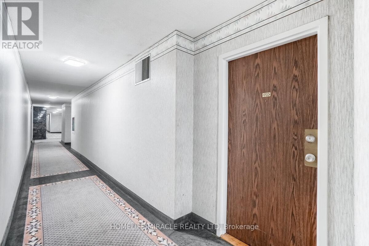 1703 - 15 Kensington Road, Brampton, ON