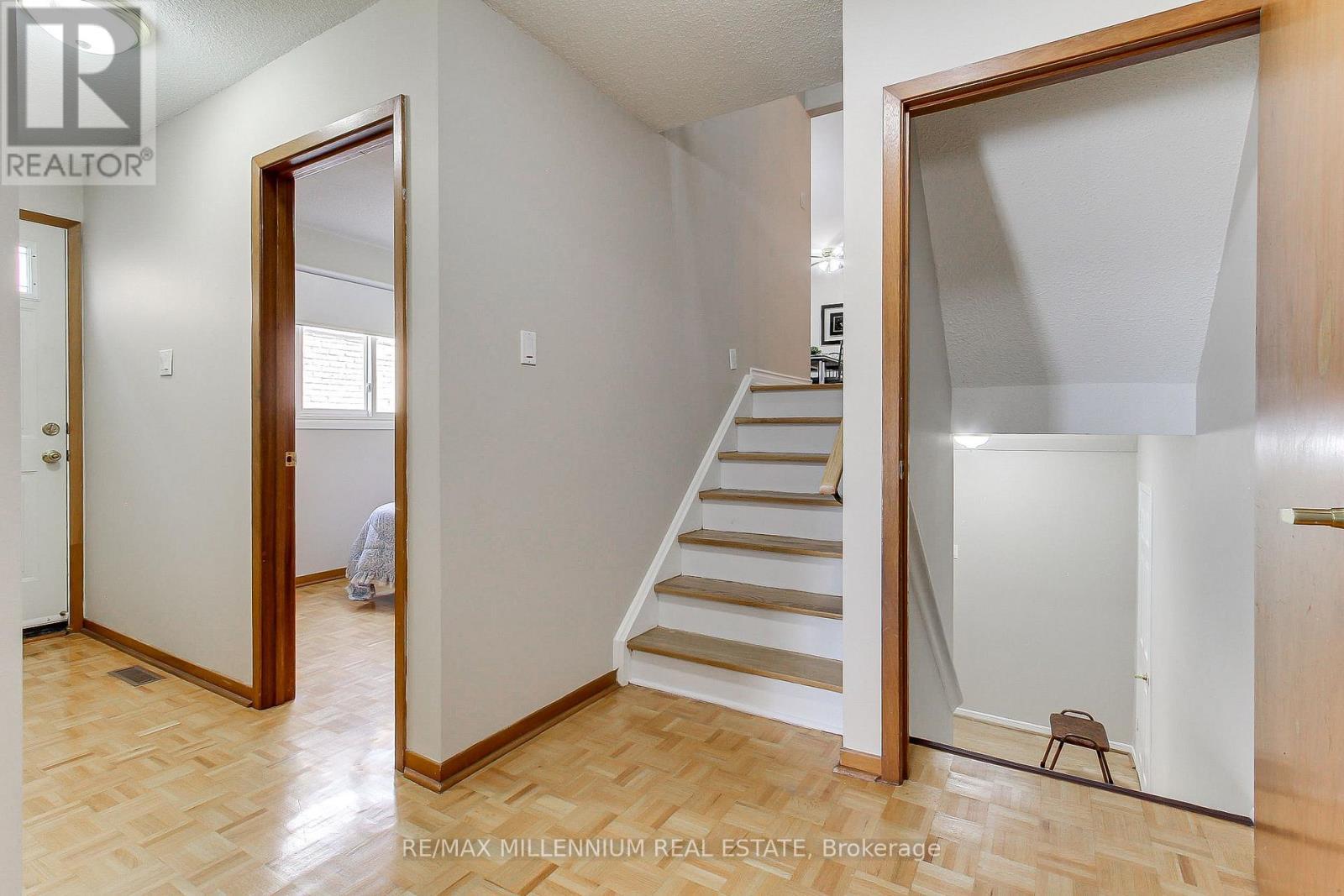 7431 Sigsbee Drive, Mississauga, ON