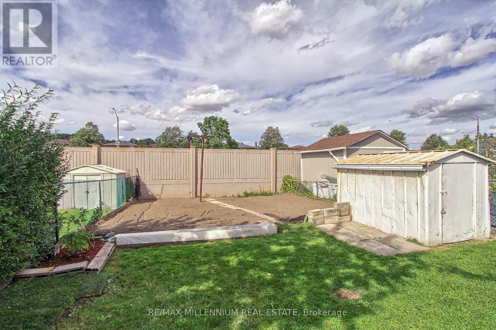 7431 Sigsbee Drive, Mississauga, ON