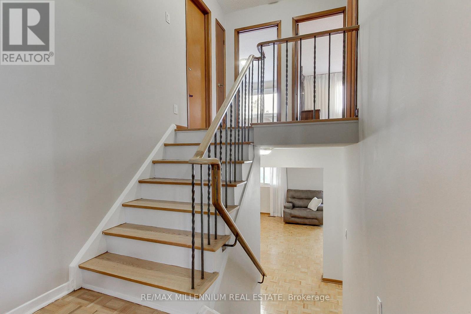 Upper hallway to 3 bedrooms - 7431 Sigsbee Drive, Mississauga, ON