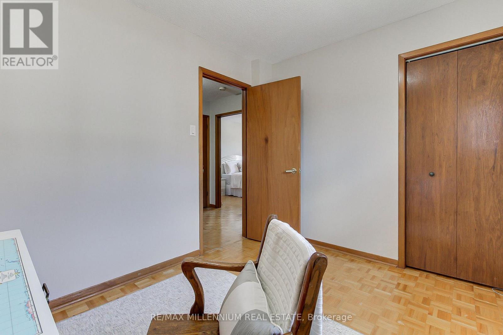 7431 Sigsbee Drive, Mississauga, ON