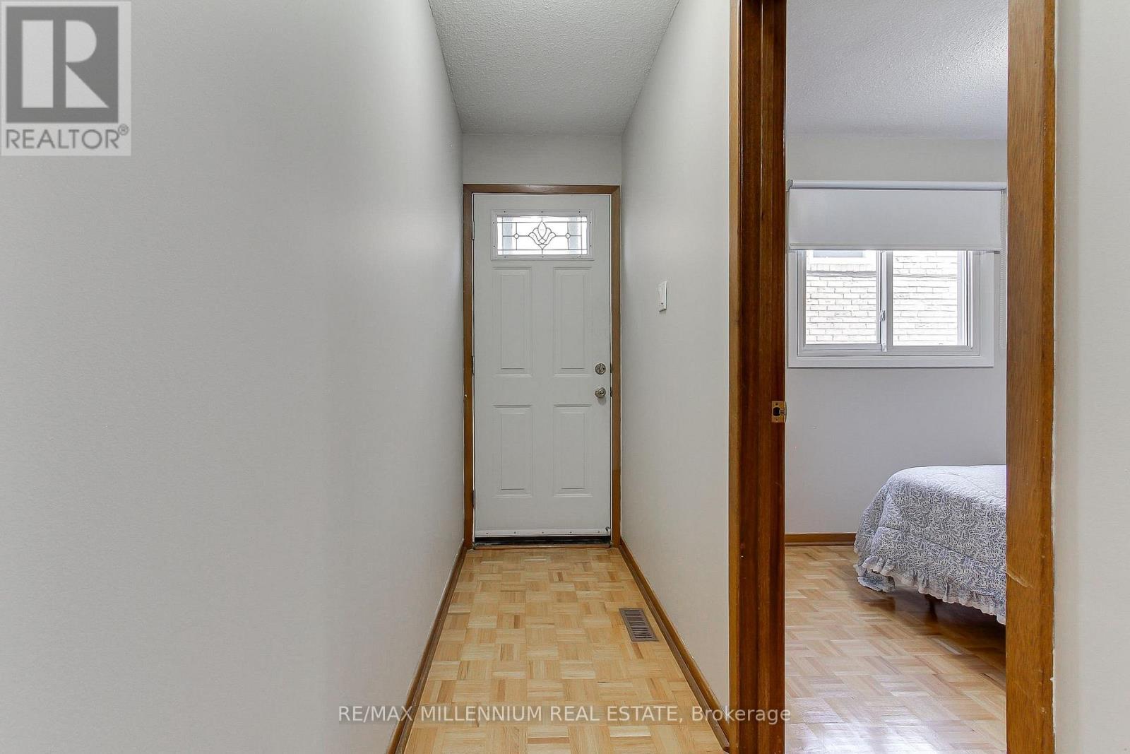 7431 Sigsbee Drive, Mississauga, ON