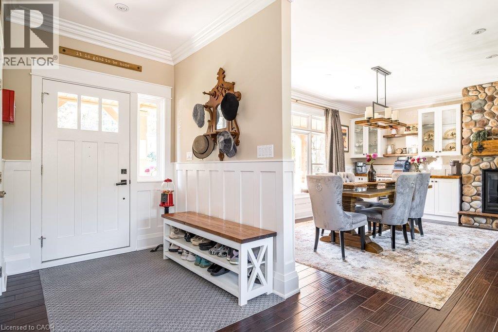 381 Woodworth Court, Ancaster, ON